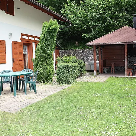 Dominika - Tale * Bystrá