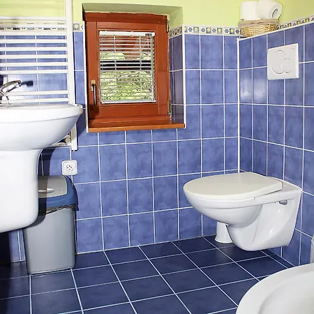 Dominika - Tale *